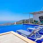 Sea View For 10 People In Kalkan וילה *