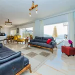 Sea View For 10 People In Kalkan קס