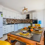 Sea View For 10 People In Kalkan * קס